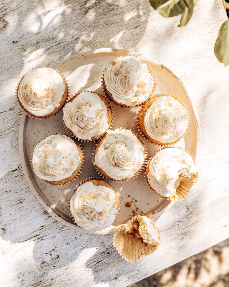 Vanilla Cake & Cupcakes